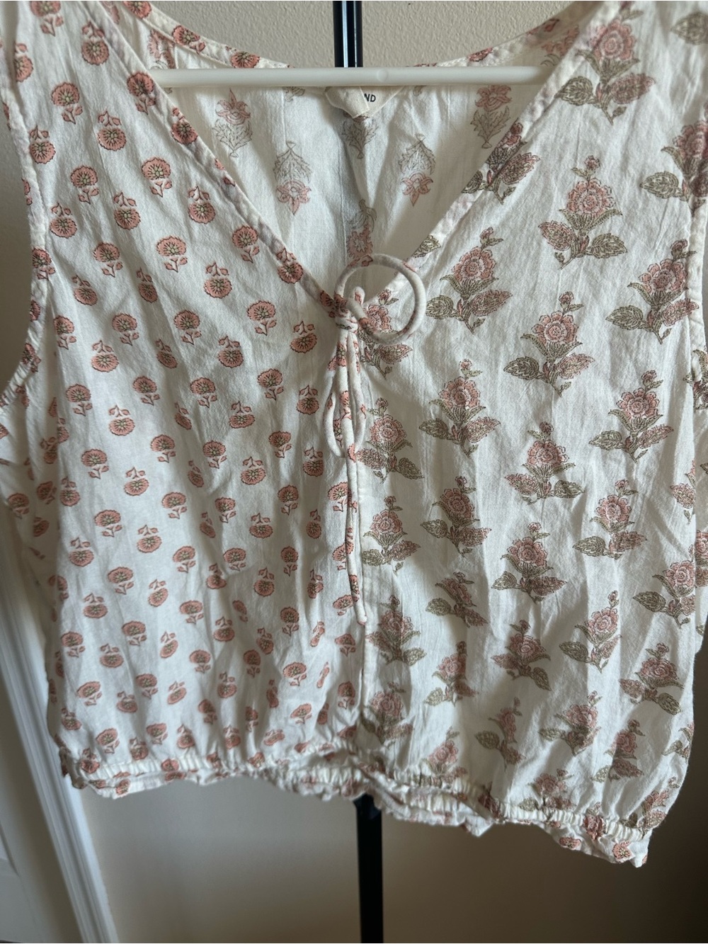 Lucky Brand 100% Cotton Cream Floral Tie-Front Sleeveless Tank - Picture 3 of 6